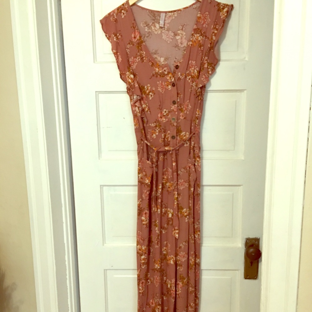 Mid leg pant suit
